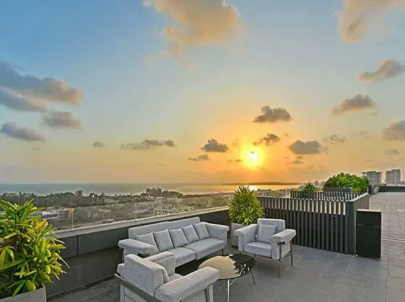 Rustomjee Elements Upper Juhu